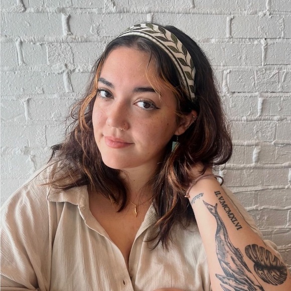 Meet your Posher, Evelyn - Picture 1 of 1